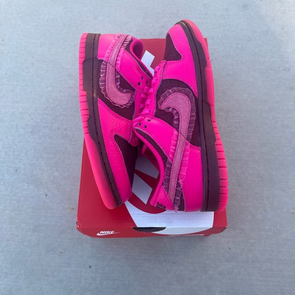 Nike Dunk Low Valentine's Day (2022) (W) - DQ9324-600 - Picture 3 of 7